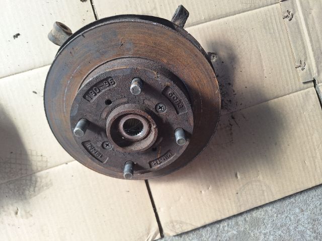 bontott SUZUKI SWIFT II Bal első Csonkállvány Kerékaggyal