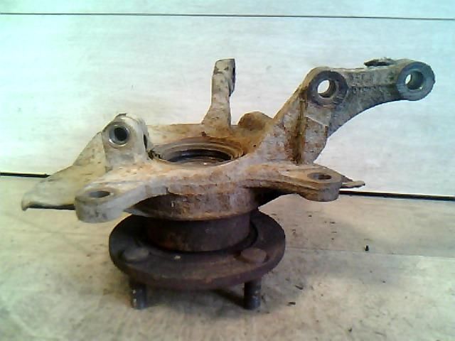 bontott SUZUKI SWIFT II Bal első Csonkállvány Kerékaggyal