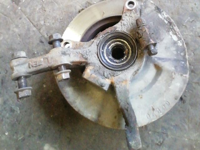 bontott SUZUKI SWIFT II Bal első Csonkállvány Kerékaggyal