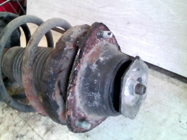 bontott SUZUKI SWIFT II Bal első Lengéscsillapító