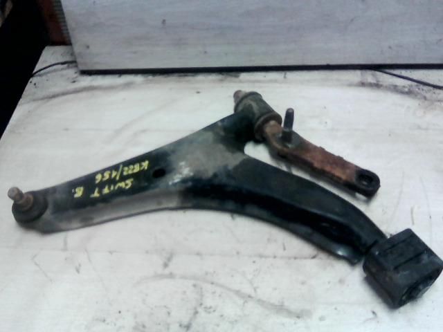 bontott SUZUKI SWIFT II Bal első Lengőkar