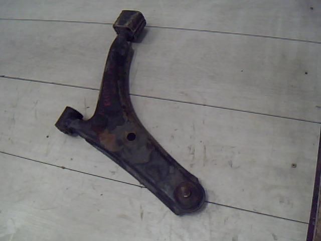 bontott SUZUKI SWIFT II Bal első Lengőkar