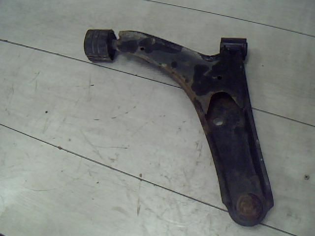 bontott SUZUKI SWIFT II Bal első Lengőkar