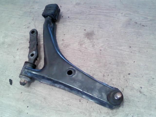 bontott SUZUKI SWIFT II Bal első Lengőkar