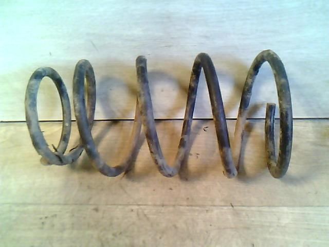 bontott SUZUKI SWIFT II Első Rugó