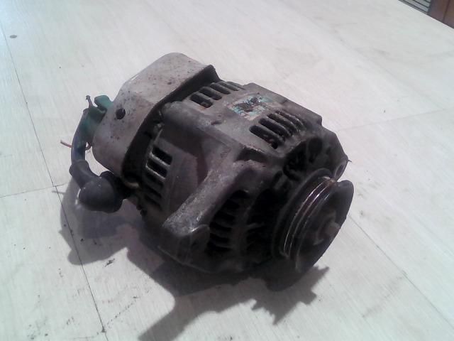 bontott SUZUKI SWIFT II Generátor