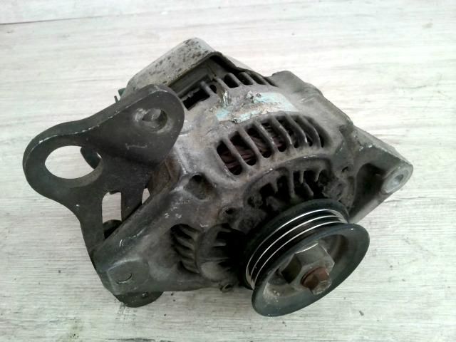 bontott SUZUKI SWIFT II Generátor