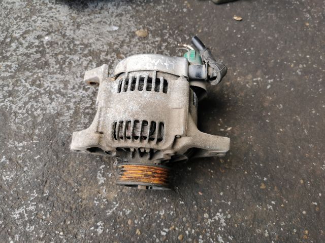 bontott SUZUKI SWIFT II Generátor