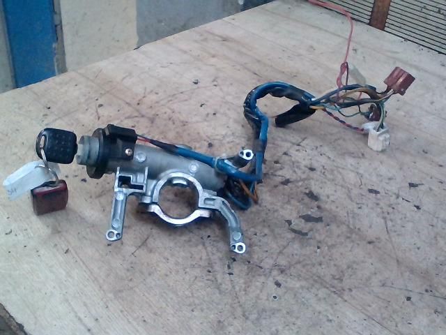 bontott SUZUKI SWIFT II Gyújtáskapcsoló