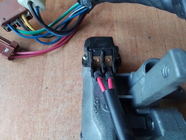 bontott SUZUKI SWIFT II Gyújtáskapcsoló