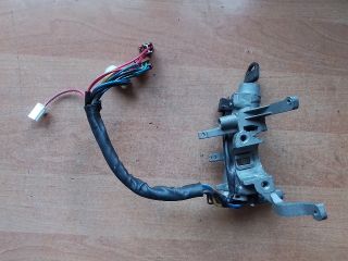 bontott SUZUKI SWIFT II Gyújtáskapcsoló