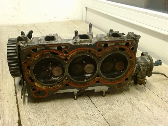 bontott SUZUKI SWIFT II Hengerfej