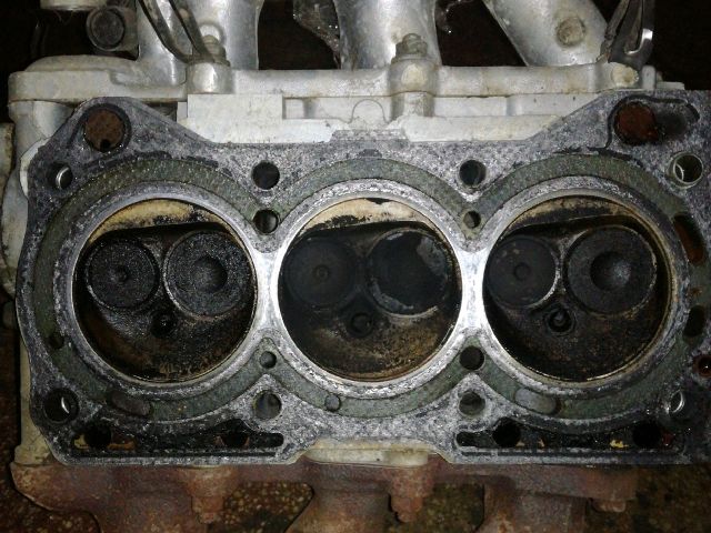 bontott SUZUKI SWIFT II Hengerfej