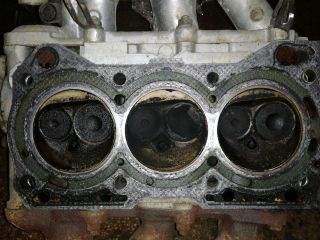 bontott SUZUKI SWIFT II Hengerfej