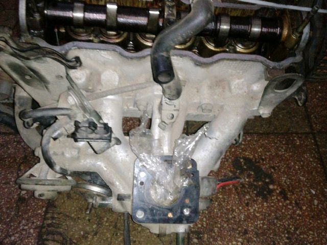 bontott SUZUKI SWIFT II Hengerfej