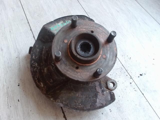 bontott SUZUKI SWIFT II Jobb első Csonkállvány Kerékaggyal