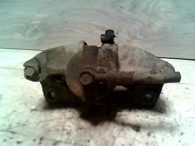 bontott SUZUKI SWIFT II Jobb első Féknyereg Munkahengerrel