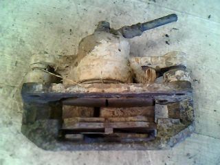 bontott SUZUKI SWIFT II Jobb első Féknyereg Munkahengerrel