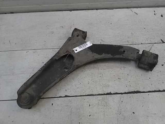 bontott SUZUKI SWIFT II Jobb első Lengőkar