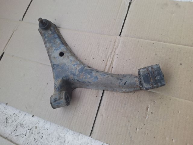 bontott SUZUKI SWIFT II Jobb első Lengőkar