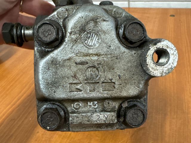 bontott SUZUKI SWIFT II Kormányszervó Motor (Hidraulikus)