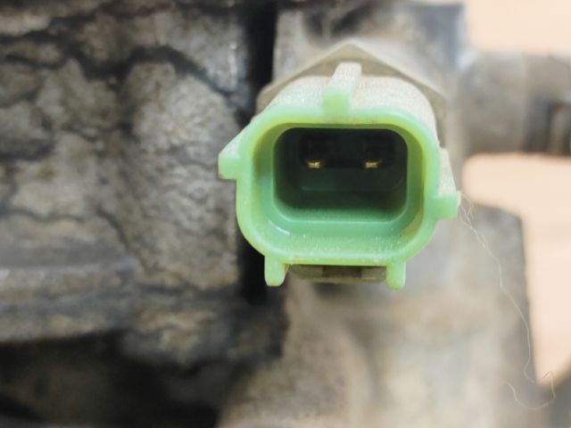 bontott SUZUKI SWIFT II Központi Injektor