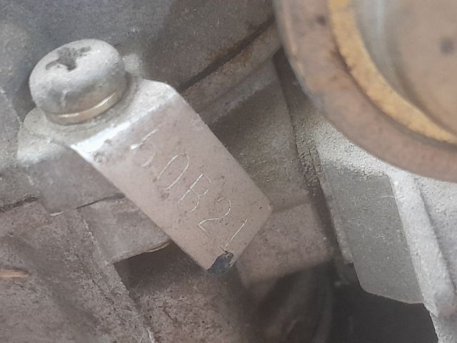 bontott SUZUKI SWIFT II Központi Injektor