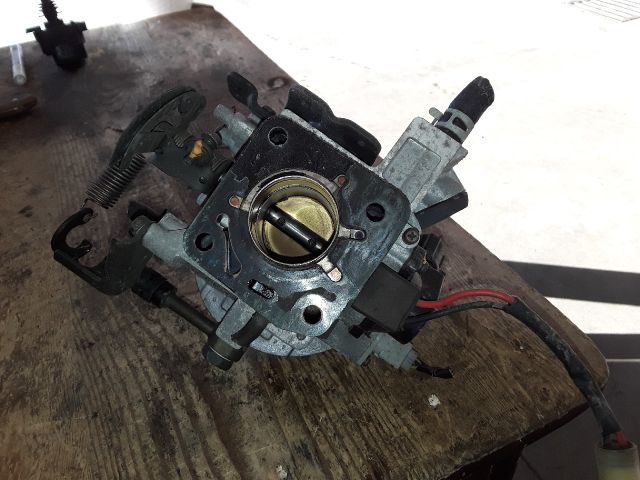 bontott SUZUKI SWIFT II Központi Injektor