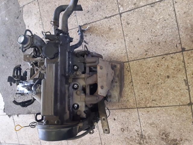 bontott SUZUKI SWIFT II Motor (Fűzött blokk hengerfejjel)