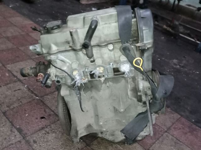 bontott SUZUKI SWIFT II Motor (Fűzött blokk hengerfejjel)