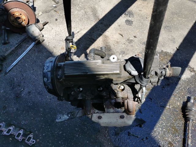 bontott SUZUKI SWIFT II Motor (Fűzött blokk hengerfejjel)