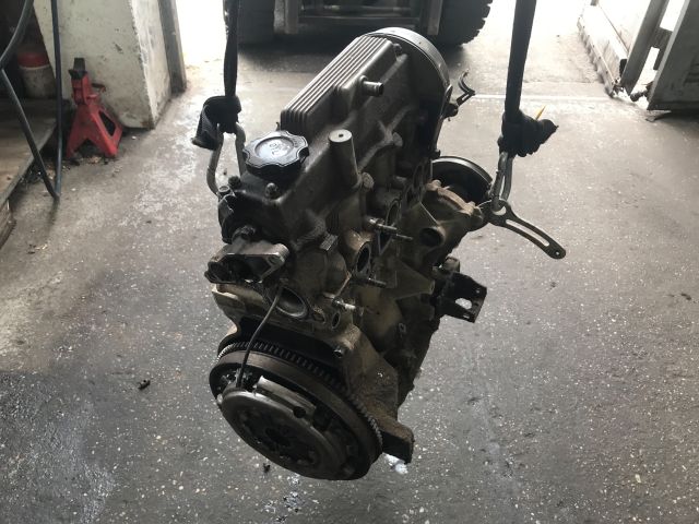 bontott SUZUKI SWIFT II Motor (Fűzött blokk hengerfejjel)