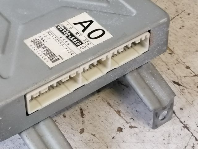 bontott SUZUKI SWIFT II Motorvezérlő