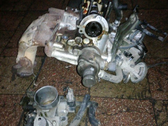 bontott SUZUKI SWIFT II Szívósor