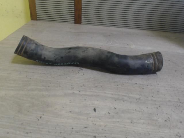 bontott SUZUKI SWIFT II Tankbetöltő Cső (Fém)