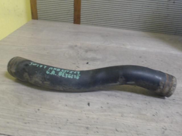 bontott SUZUKI SWIFT II Tankbetöltő Cső (Fém)