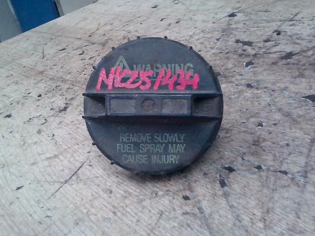 bontott SUZUKI SWIFT II Tanksapka