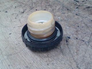 bontott SUZUKI SWIFT II Tanksapka