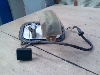 bontott SUZUKI SWIFT II Üzemanyag Szivattyú