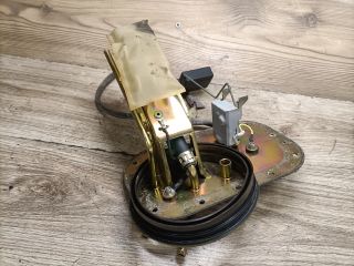 bontott SUZUKI SWIFT II Üzemanyag Szivattyú