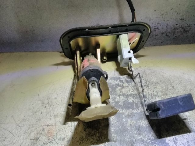 bontott SUZUKI SWIFT II Üzemanyag Szivattyú