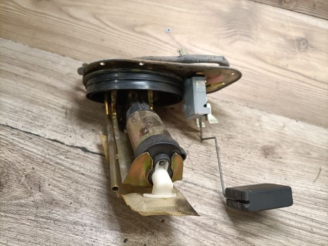 bontott SUZUKI SWIFT II Üzemanyag Szivattyú