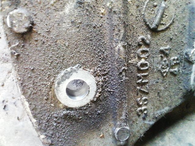 bontott SUZUKI SWIFT II Váltó Tartó Bak (Pozíciófüggetlen)