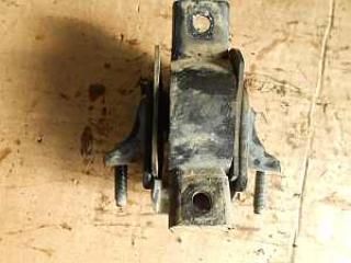 bontott SUZUKI SWIFT II Váltó Tartó Bak (Pozíciófüggetlen)