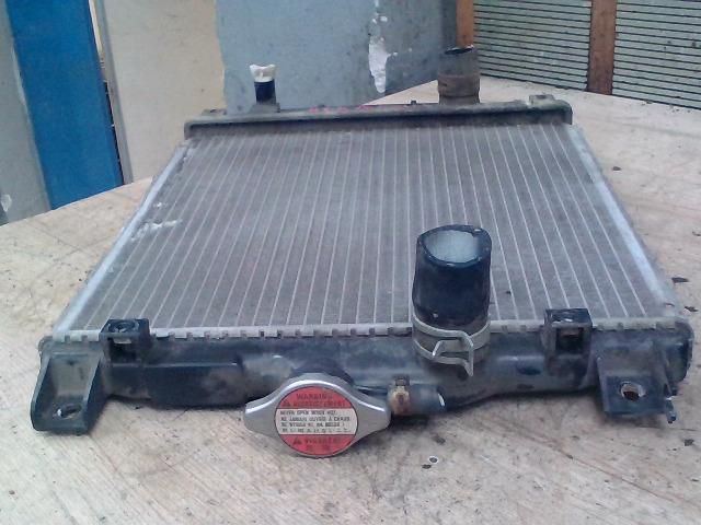 bontott SUZUKI SWIFT II Vízhűtő Radiátor (Nem klímás)