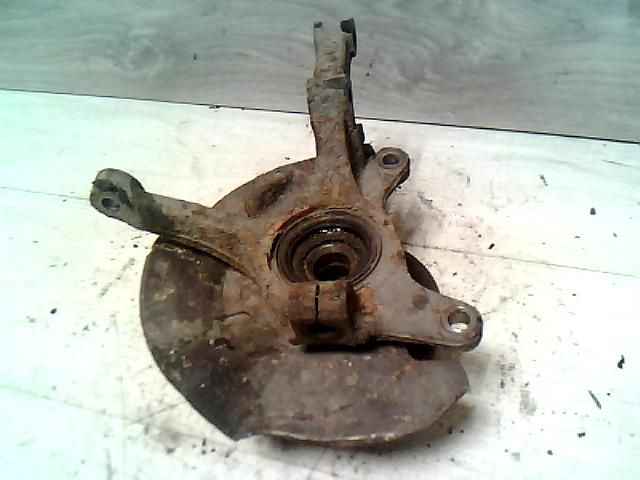 bontott SUZUKI SWIFT II Bal első Csonkállvány Kerékaggyal