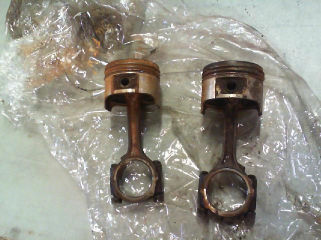 bontott SUZUKI SWIFT II Dugattyú