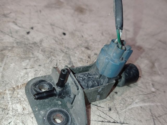 bontott SUZUKI SWIFT II EGR / AGR Vákum Szelep