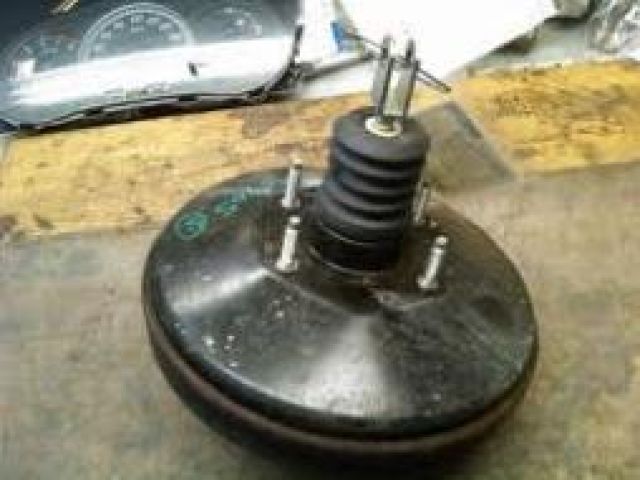 bontott SUZUKI SWIFT II Fékrásegítő