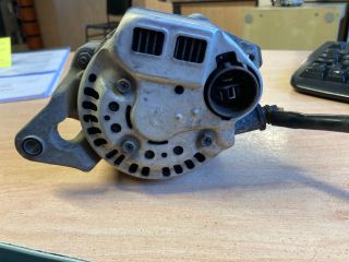 bontott SUZUKI SWIFT II Generátor